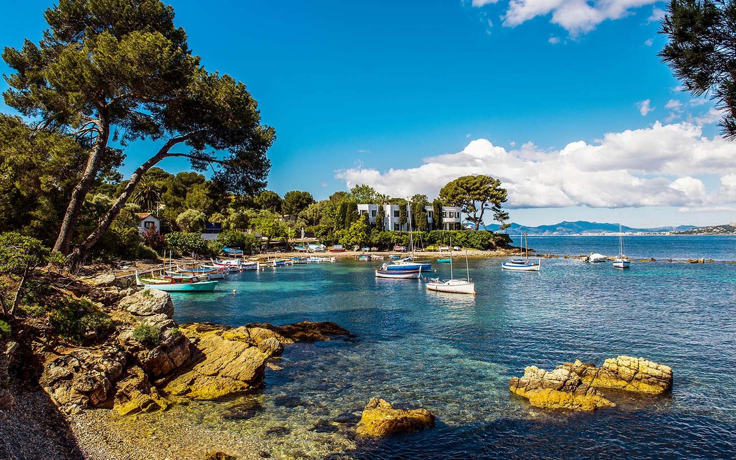 Antibes Holiday Guide